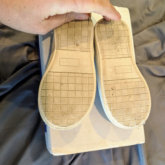 Carter's toddler slip on sneakers / shoes size 7 - Picture 3 of 3